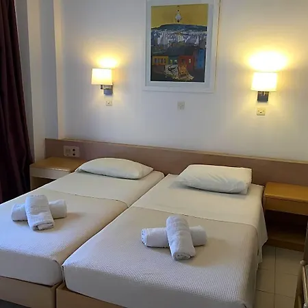 Hotel Blue Roses