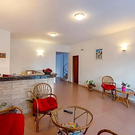 Blue Roses Hotel 3*