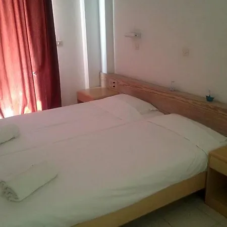 Blue Roses Hotel 3*