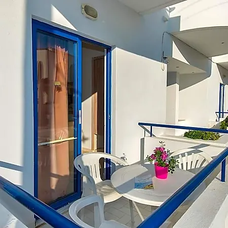 Blue Roses Hotel 3*